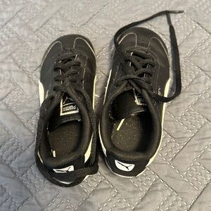Black toddler Puma sneakers